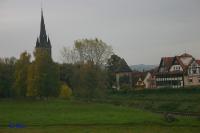 rinteln_herbst_2006_12 Rinteln: Blick auf den Kapellenwall, St. Sturmius und den alten Stadtturm.