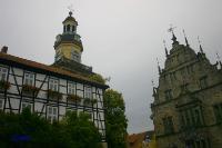rinteln_herbst_2006_13 Rinteln: B�rgerhaus. St. Nikolai und Ratskeller.