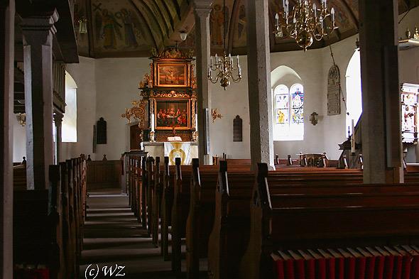 kirche_eisbergen08 Innenansicht der Dorfkirche in Eisbergen. Die Arbeiten am Baukrper konnten 1662 abgeschlossen werden, der Innenausbau zog sich noch ber einige Jahre hin.